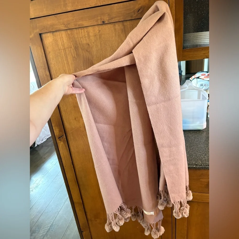 Elegant Tan Women's Scarf - 10% Cashmere & 90% Wool